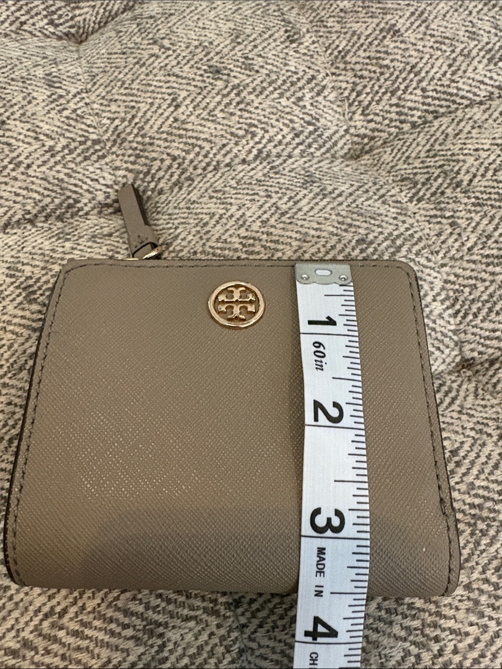 Tory Burch Robinson bi-fold wallet - Picture 5 of 5